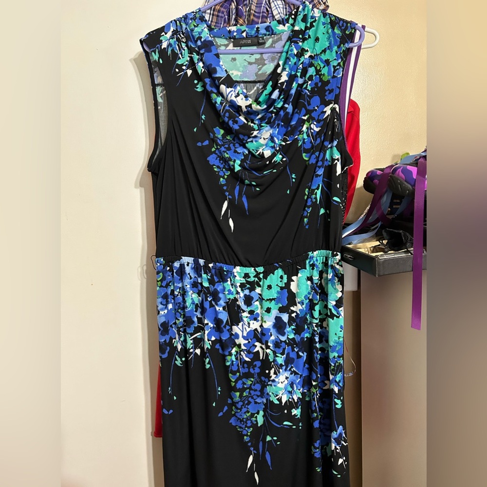 Apt 9 XL knee length elastic waist dress.